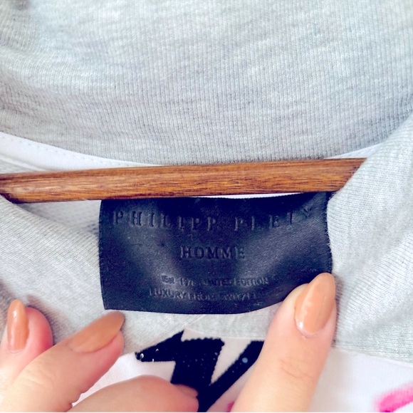 Rare Philipp Plein Tracksuit Zipper Jacket and Joggers Tattoo
Monogram - White - Picture 9 of 16